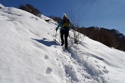 Alla piccola croce di cima Podona (1228 m) e alla grande croce dell’anticima (1183 m) da Salmezza l’8 marzo 2018 -  FOTOGALLERY